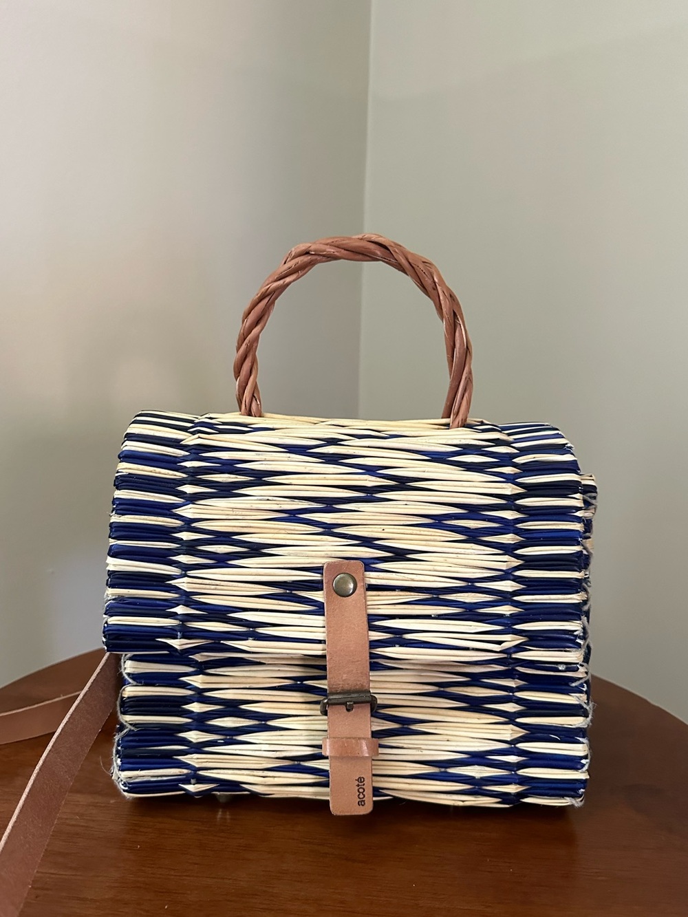 Cotélac Acoté Woven Straw Optional Crossbody Handbag with Leather Strap